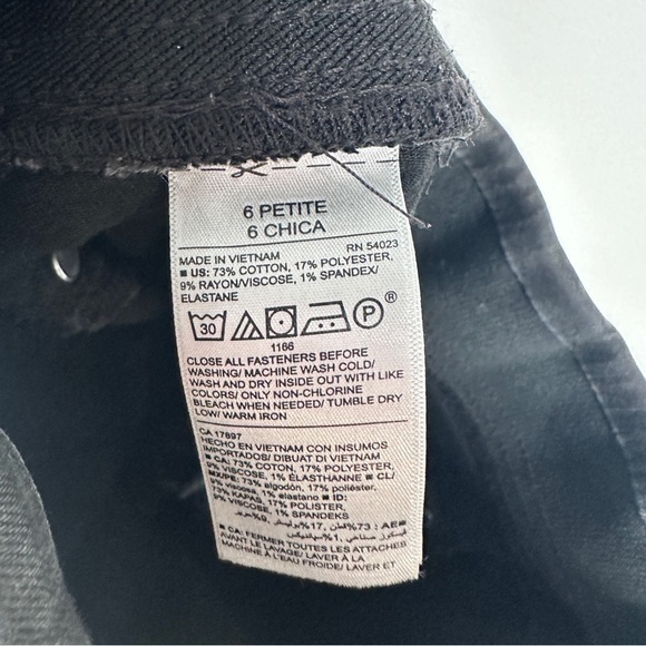 Old Navy Black Rockstar Jeggings 6 Petite Distressed Pull On - Picture 7 of 7